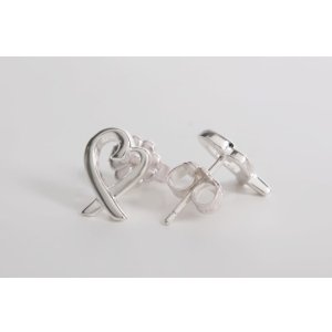 画像11: TIFFANY&Co[ティファニー] ラビング ハート ピアス（S）　並行輸入品