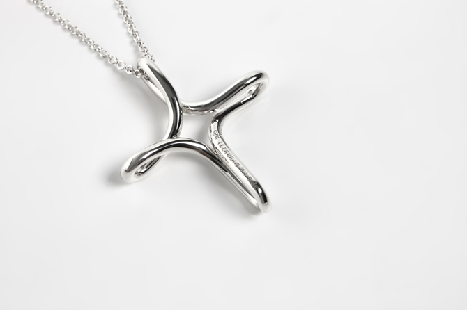 TIFFANY&Co[ティファニー]　オープン クロス ペンダント (S)　並行輸入品
