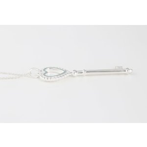 画像4: TIFFANY&Co[ティファニー]　ハート キー ペンダント エナメル フィニッシュ　並行輸入品 (4)