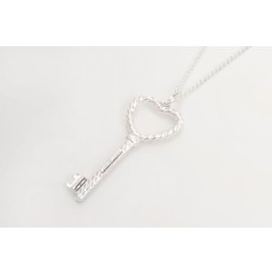 画像3: TIFFANY&Co[ティファニー]　ツイストハートキー ペンダント 並行輸入品 (3)